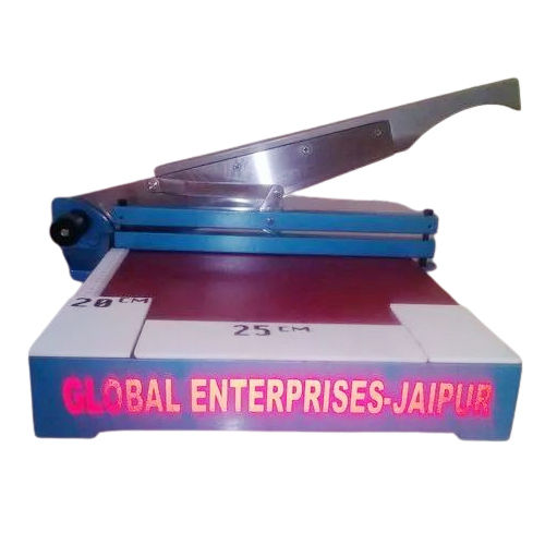 Paper Guillotine Cutter Application: Laboratory