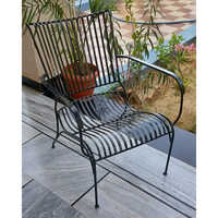 Black Metal Outdoor Sitting Chair