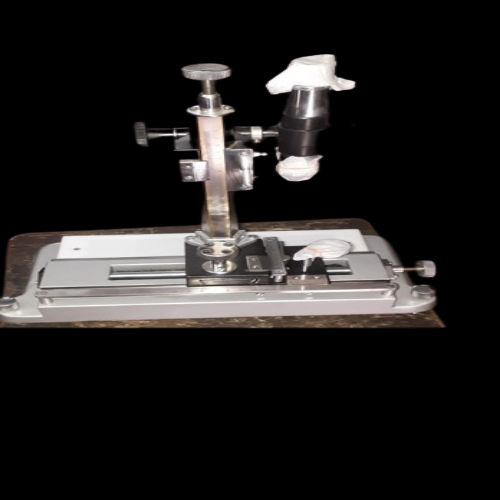 TRAVELLING MICROSCOPE