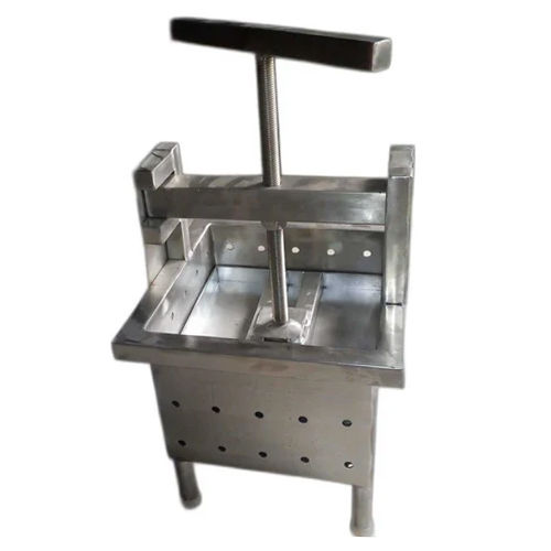 Ss Paneer And Cheese Press Machine Capacity: 100 Kg/Day