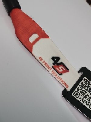 Satin Wristband With Qr Code - Color: Red White'