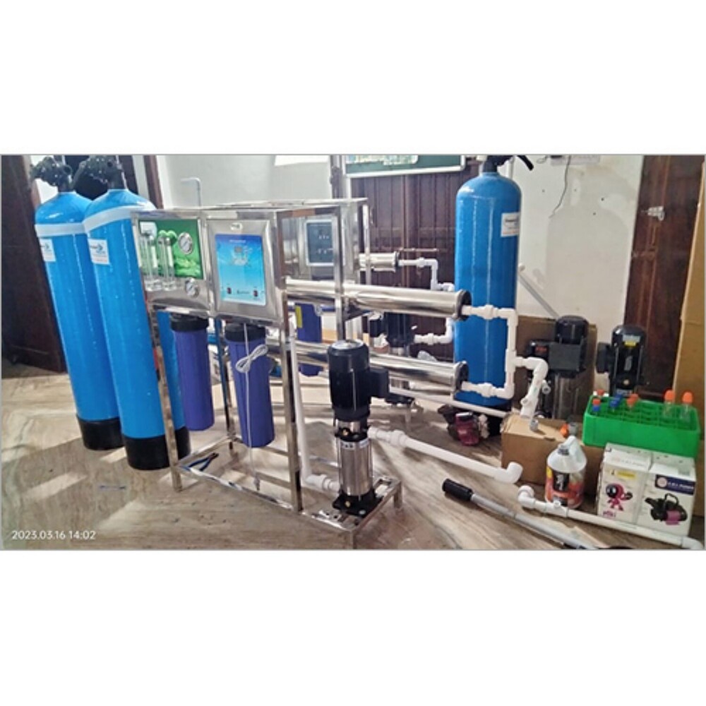 1000 Lph Ro Machine - Automatic Grade: Semi Automatic
