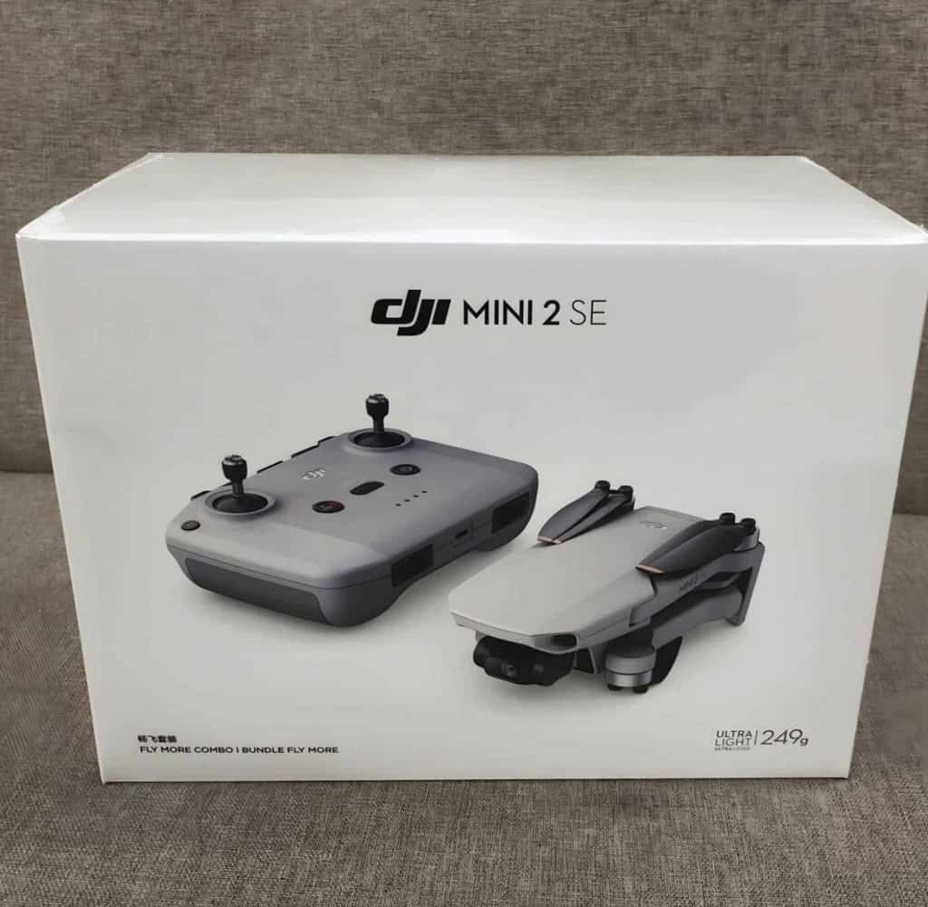 DJI Mini 2 SE Fly More Combo