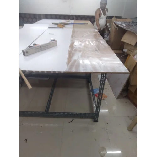 Cutting Table