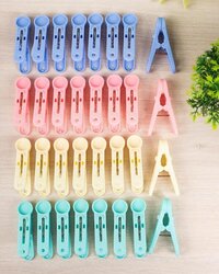 Plastic Cloth Clip - Color: Multicolor