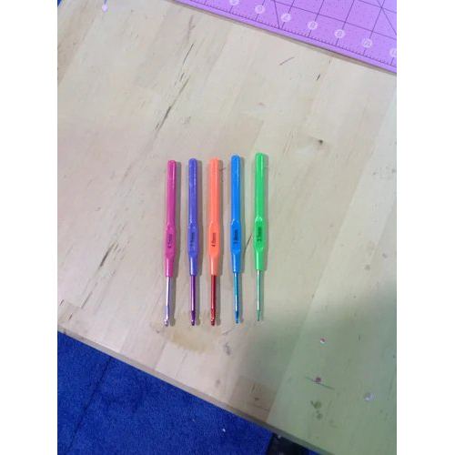 Plastic Colored Handle Crochet Hooks