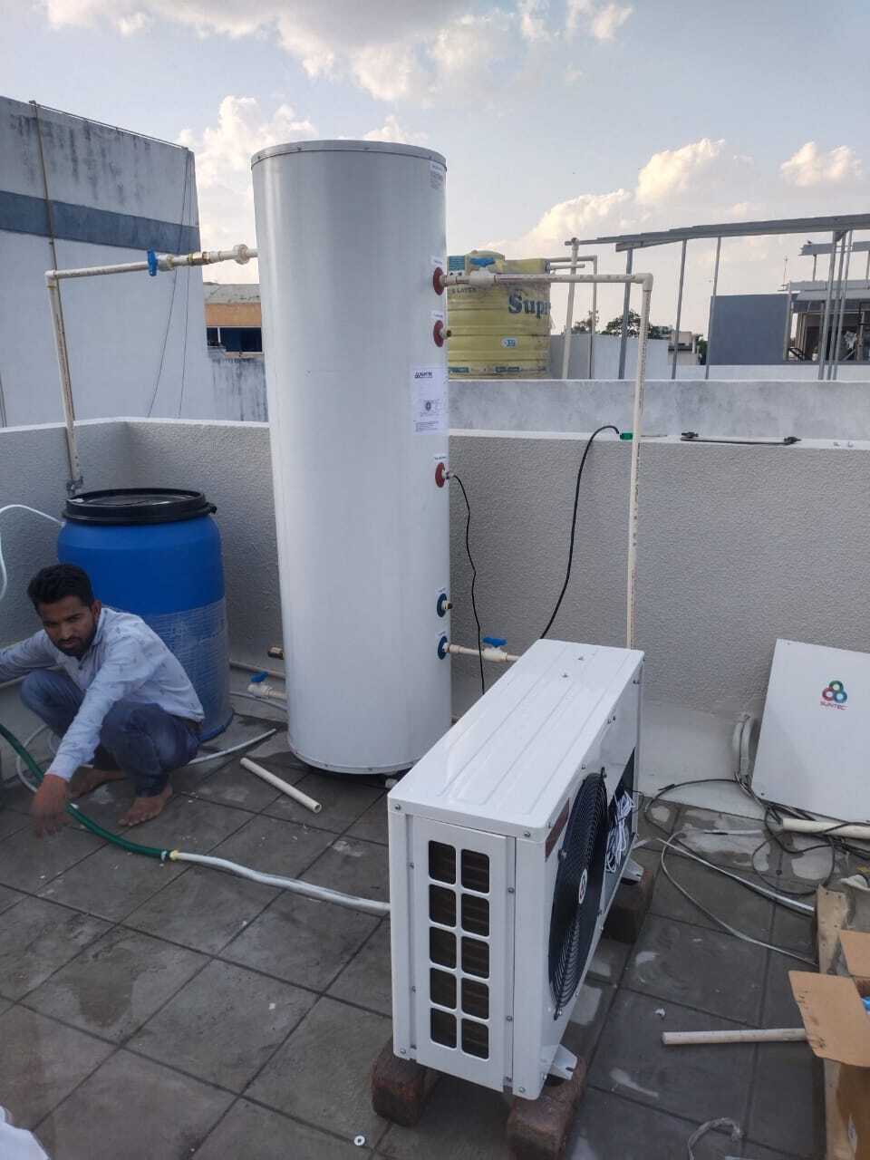 HEAT PUMP WATER HEATER