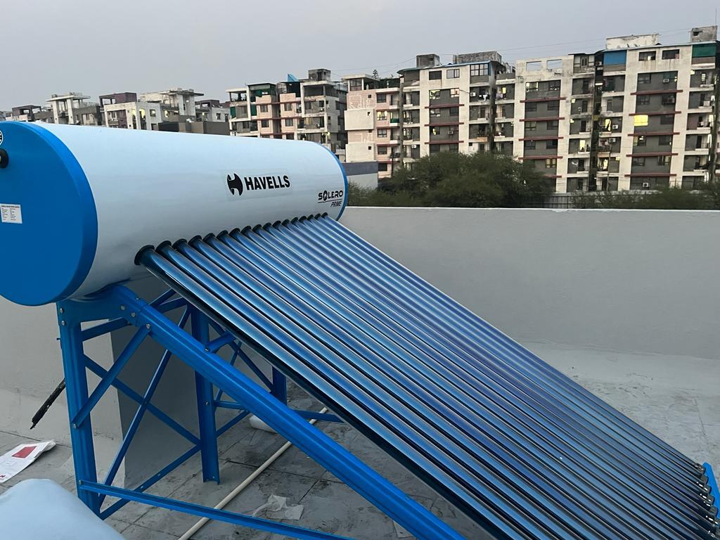 HAVELLS 200 LITER SOLAR WATER HEATER