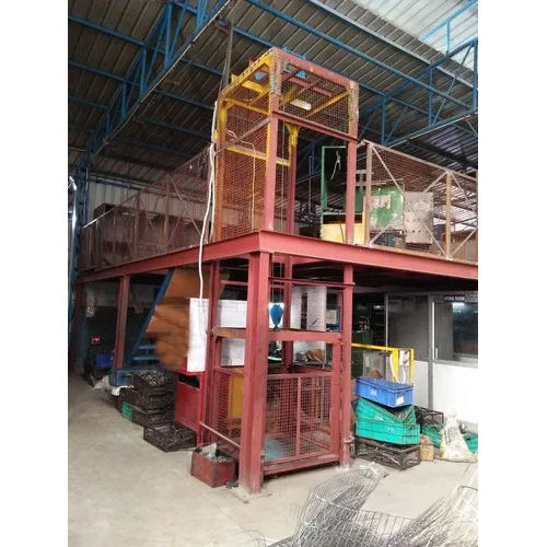 Hydraulic Industrial Goods Lift