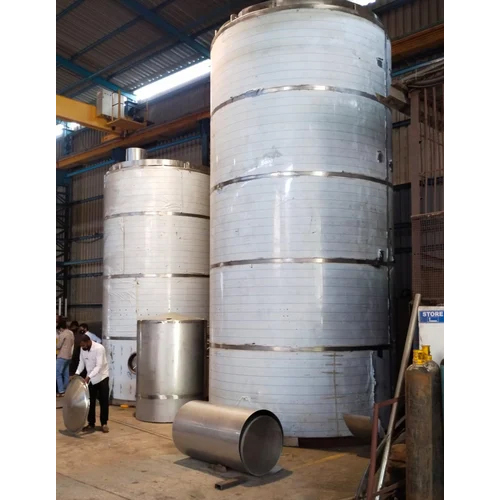 Vertical Milk Storage Tank