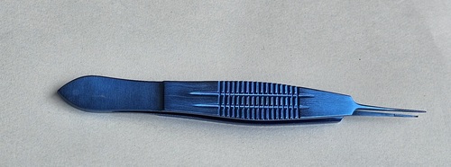 Castroviejo Corneal Suture Forceps