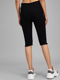 M MODDY 182Black Fray Hem Stretchable Skinny Fit Black Denim Capri for Women