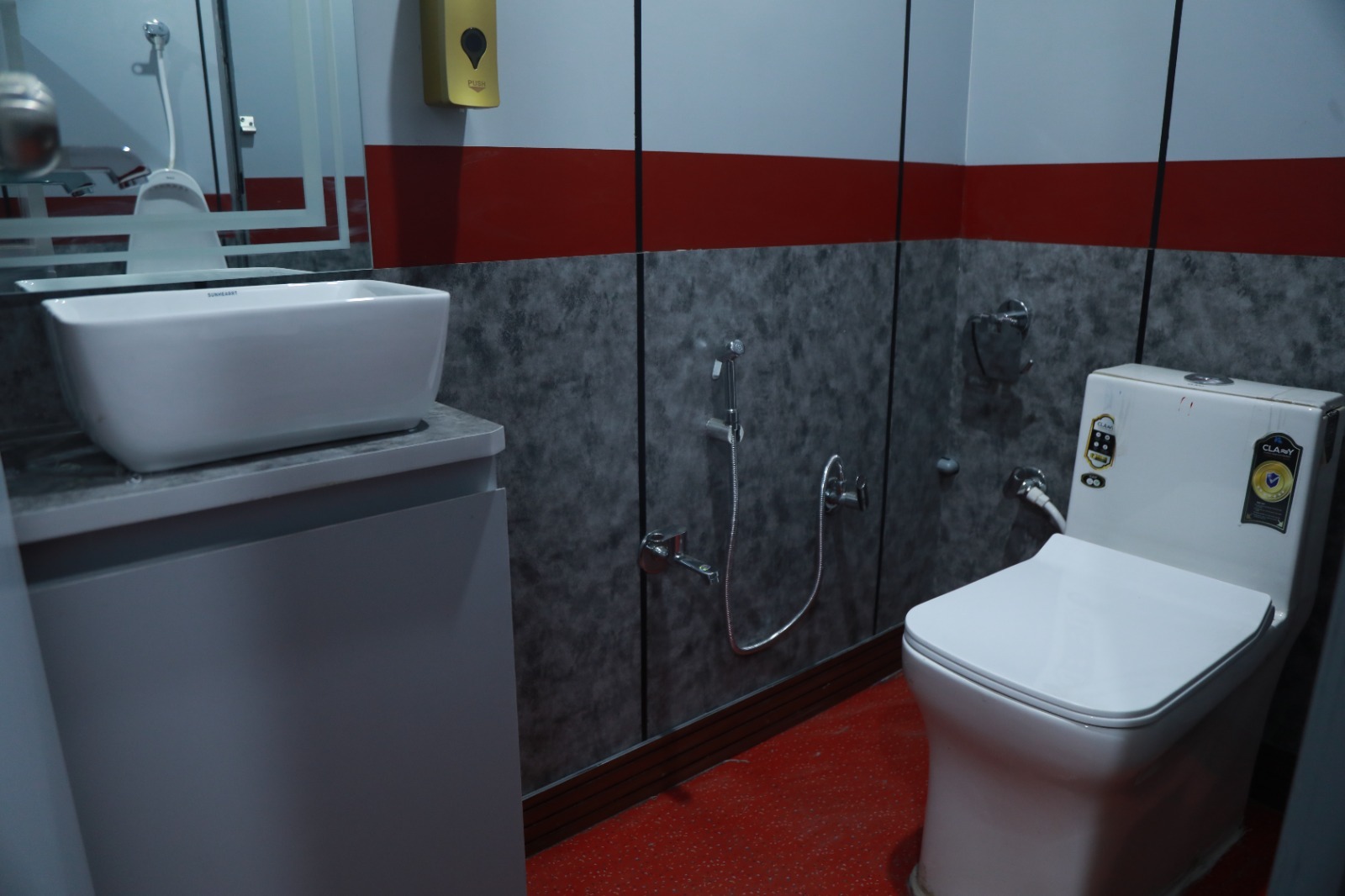 VIP Mobile Toilet