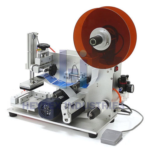 Semi Auto Flat Bottle Labelling Machine