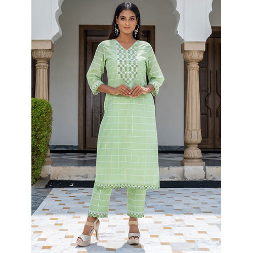 A Straight Checks Weave Kurta And Pants