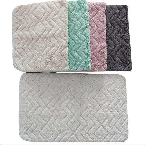 White Soft Cotton Tuffted Bath Rugs