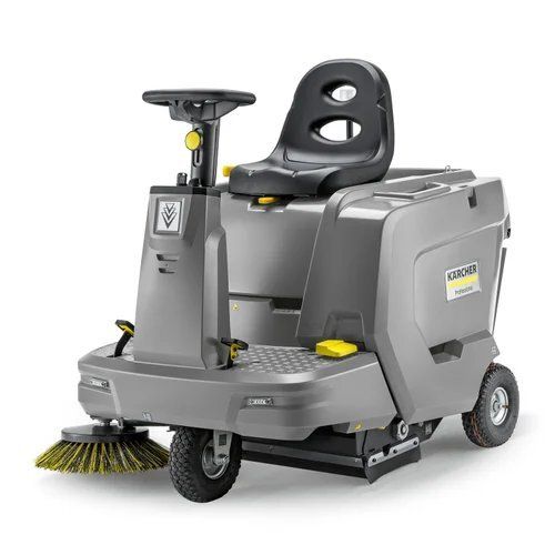 Ride On sweeper Machine