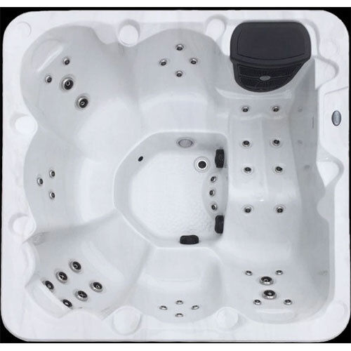 5 PERSON HOT TUBS