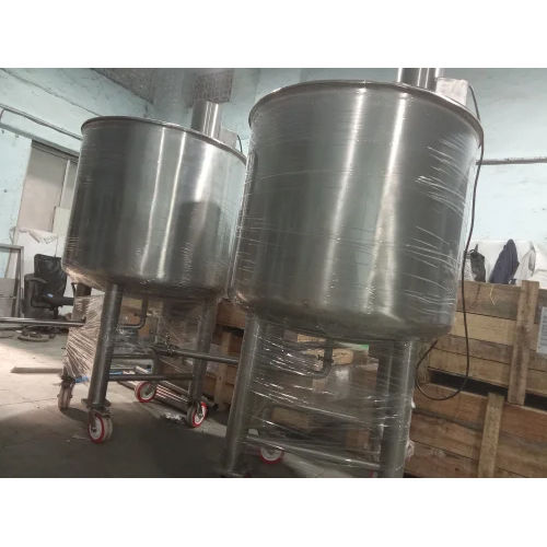 Silver Stainless Steel Storage Mixing Tank