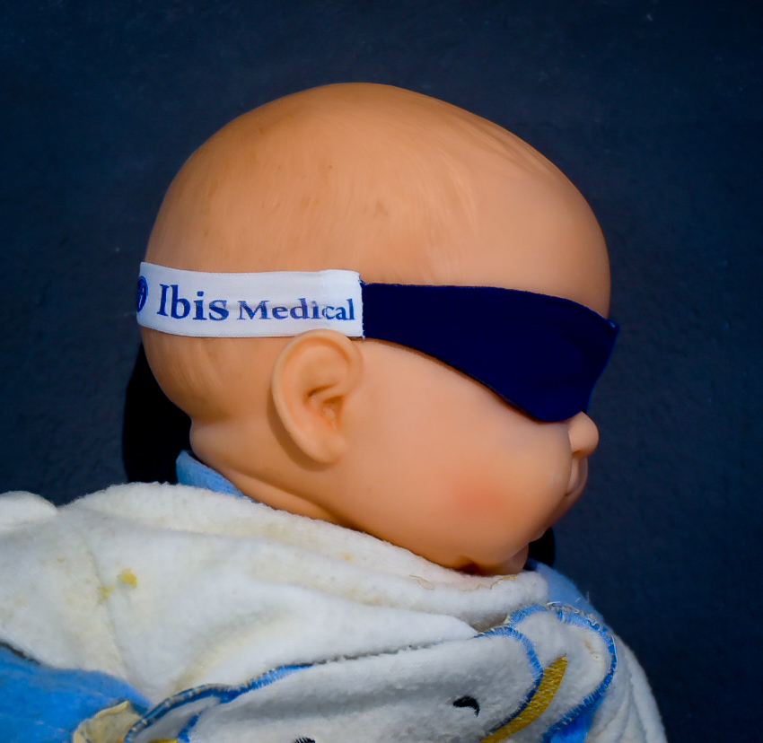 Neonatal Eye Protector