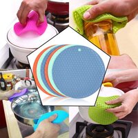 SILICONE TRIVET FOR HOT DISH AND POT (4913)