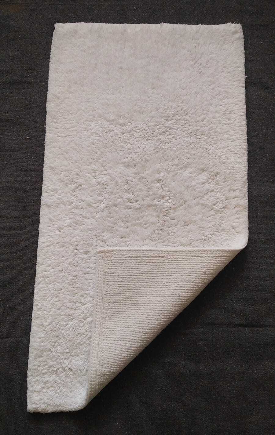 Hotel Bath Rugs 19x34 inches