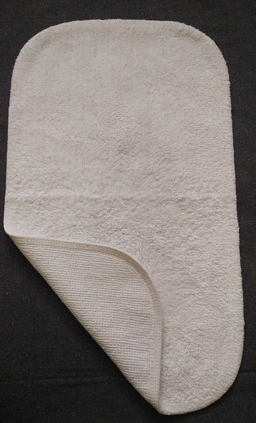 Hotel Bath Rugs 20x34 inches