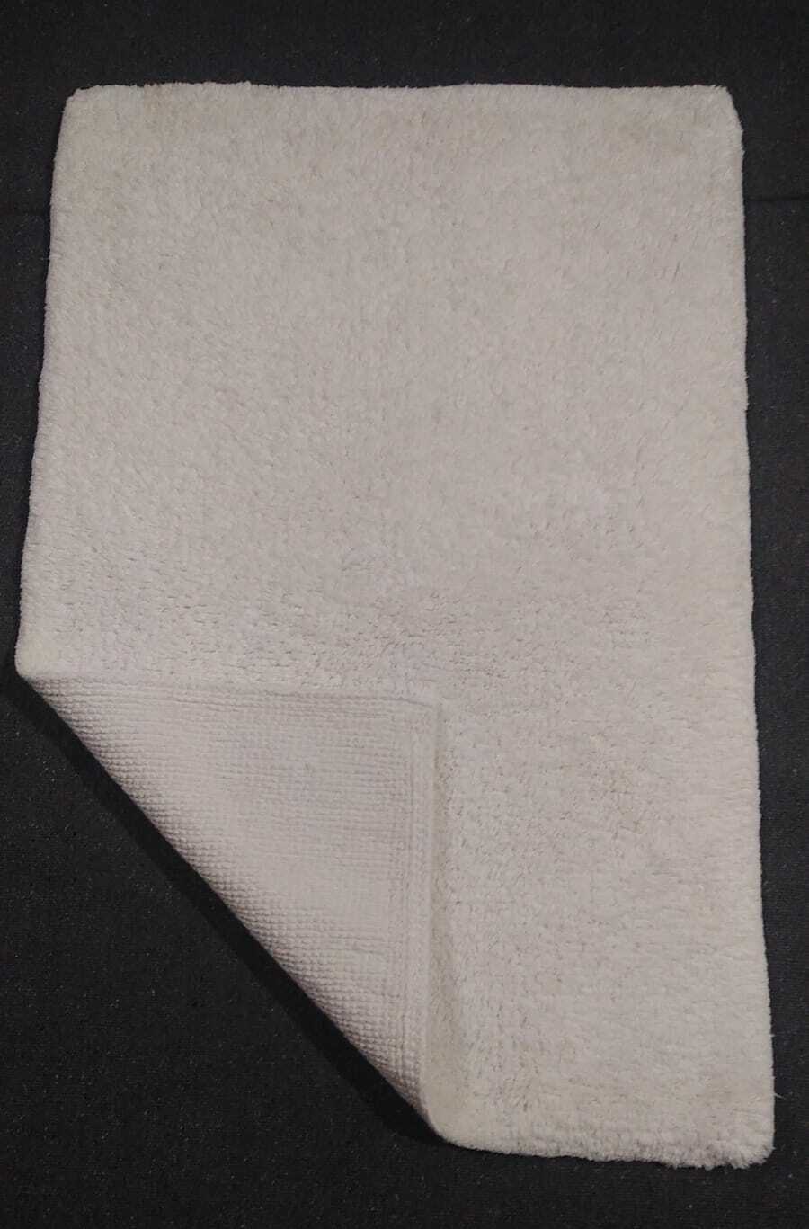 Hotel Bath Rug 23x34 inches