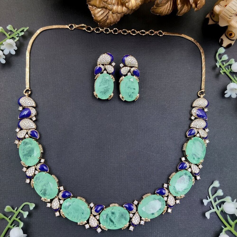 AD Elegant Glass Stone Necklace
