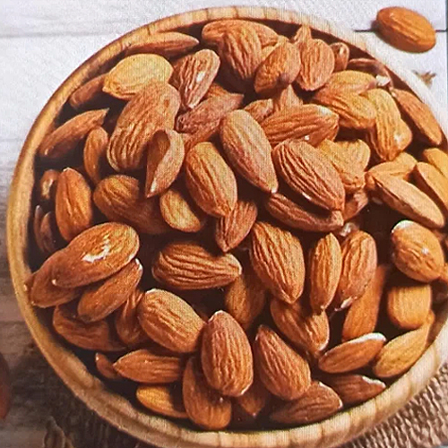 Natural Almond - Raw Variety, Nil Moisture Content | First-Class Freshness, Perfect for Snacking and Baking