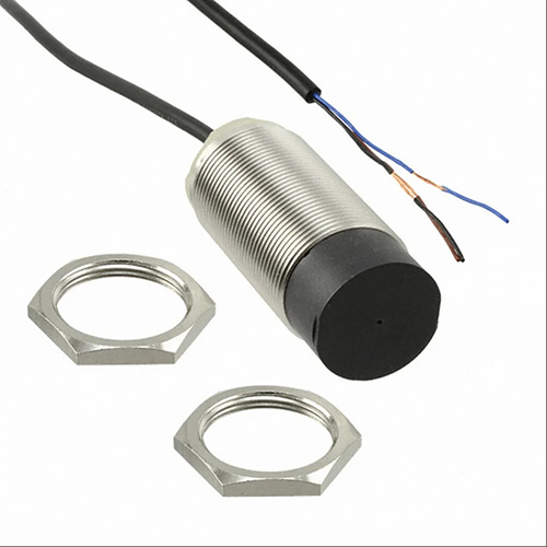 E2B-M30KN20-WP-C1 2m Omron Proximity Sensor E2B Series