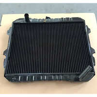 Hyundai Car Radiator - Color: Black