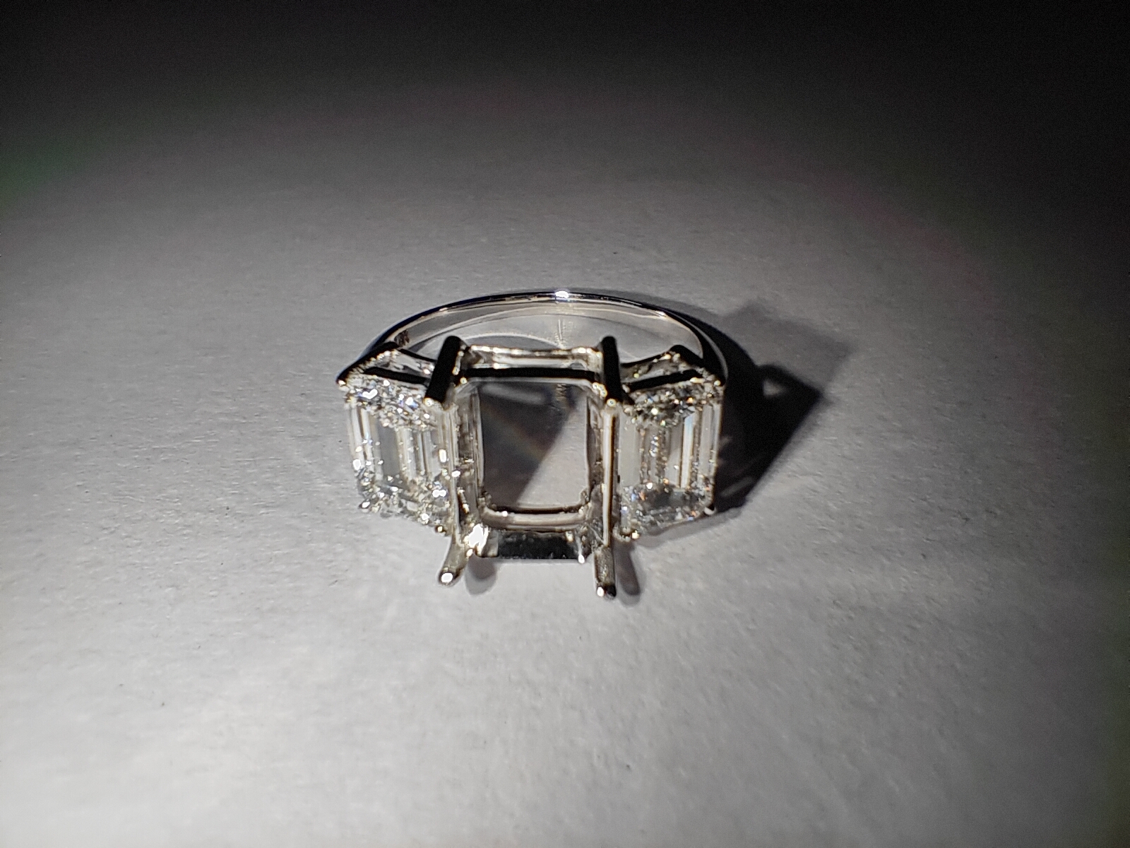 18 kt solitaire diamond gold rings