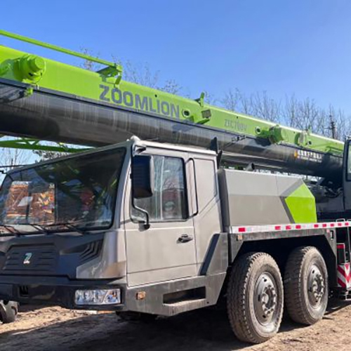 Used 70 Ton Zoomlion ZTC700V Truck Crane