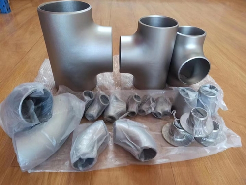 Titanium welded pipe fittings