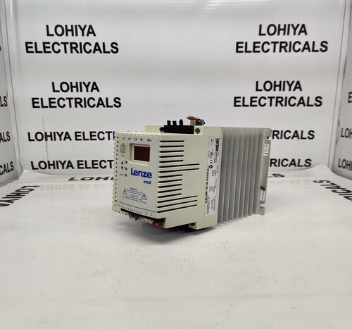 LENZE ESMD302L4TXA INVERTER DRIVE