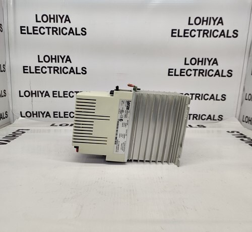 LENZE ESMD302L4TXA INVERTER DRIVE