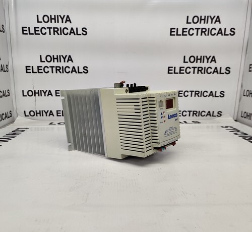 LENZE ESMD302L4TXA INVERTER DRIVE