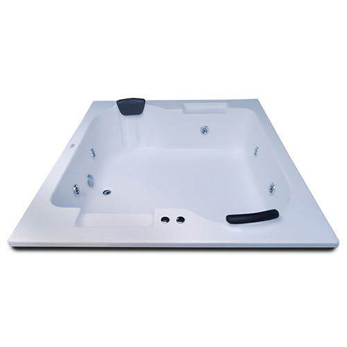 Innovation 6 ft x 5.25 ft Jacuzzi Bathtub