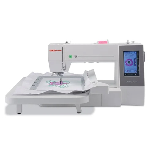 MC 550 E Sewing Machine with Artistic Digitizer Jr