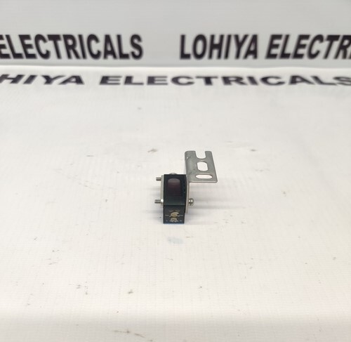 SICK WL140-2P330 SENSOR