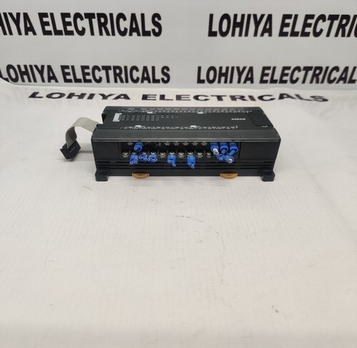 OMRON CP1W-40EDR  IN/OUT UNIT