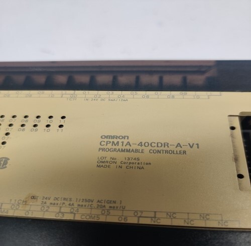 OMRON CPM1A-40CDR-A-V1 PROGRAMMABLE CONTROLLER