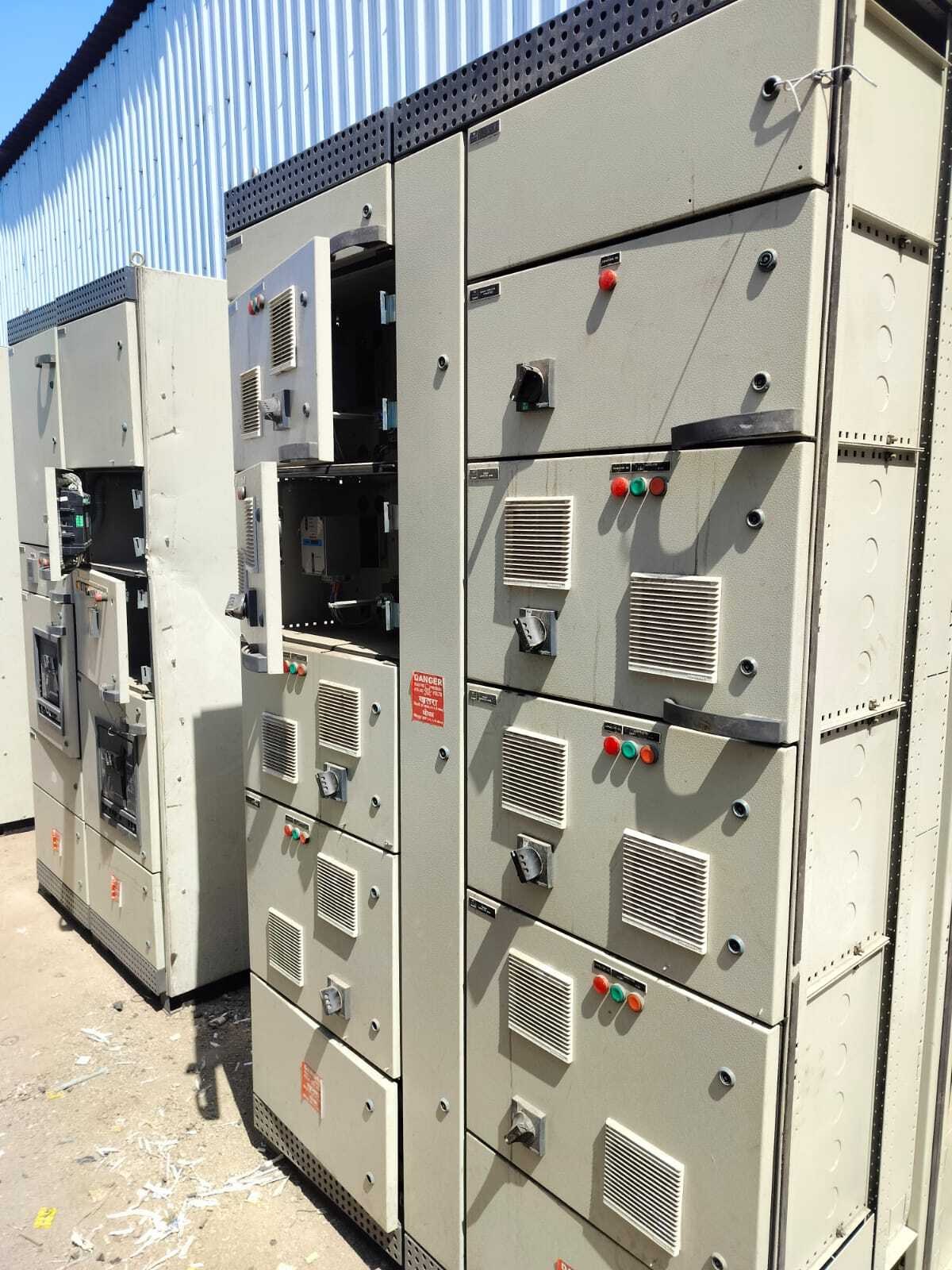 Power factor panel