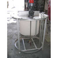 Chemical Agitator - 500 Kg/hr Capacity, Stainless Steel Material, Semi-automatic, 230 V Voltage, Silver Color