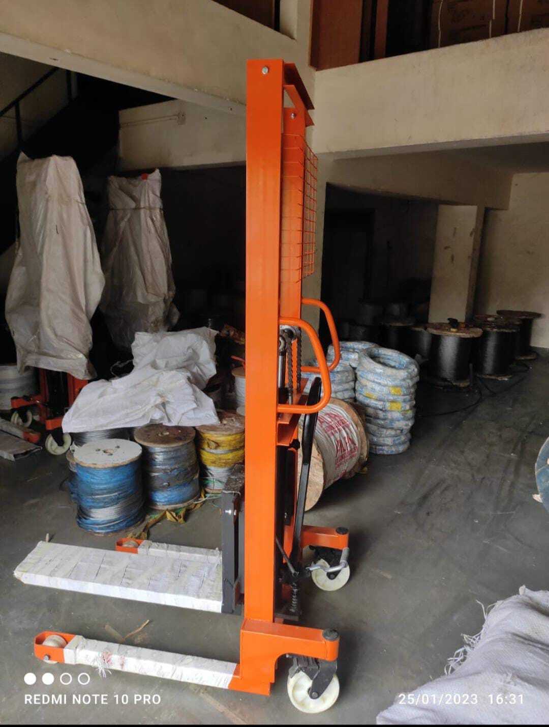 Hydraulic Manual Stacker