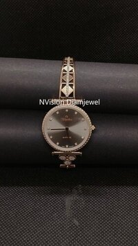 Rose Gold 18kt Natural Diamond Watch Diamond Carat Weight: 1.25 Carat