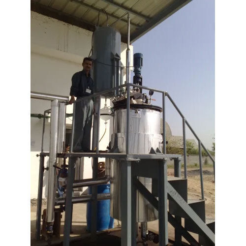 Clove Leaf Oil Distillation Plant - Material: Stainless Steel