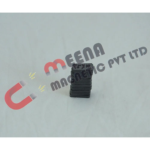 25 Mm Rectangular Ferrite Magnet - Color: Black