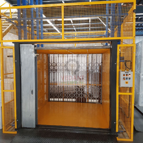 Industrial Goods Lift - Load Capacity: 3-4 Ton Tonne